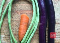 茄子烧豆角的做法图解1