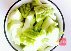 苦瓜胡萝卜排骨汤的做法图解2
