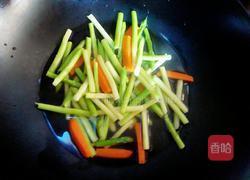 炒芦笋的做法图解2