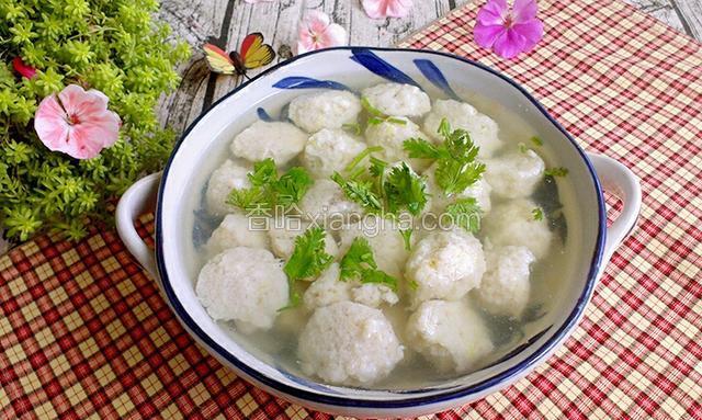 汆鲅鱼丸子