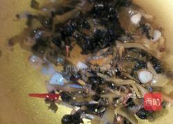 酸菜炒粉条的做法图解5