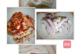 泡菜炒年糕的做法图解1