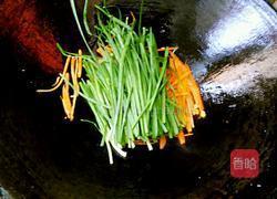 韭菜炒粉条的做法图解8