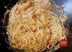 虫草银芽炒粉丝的做法图解8