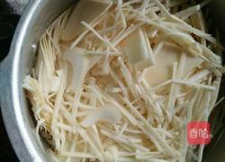 排骨海米竹笋汤的做法图解5