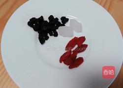 五味子枸杞茶的做法图解1