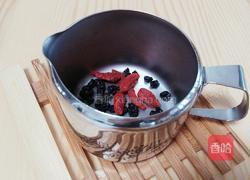 五味子枸杞茶的做法图解2