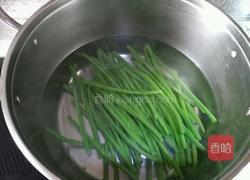 凉拌豇豆的做法图解2