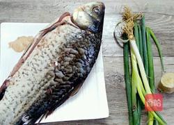 醋焖鲫鱼的做法图解1