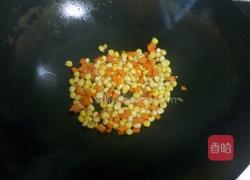 玉米炒肉的做法图解2