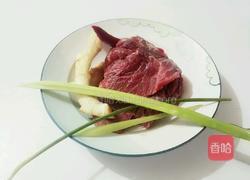 姜丝炒牛肉的做法图解1