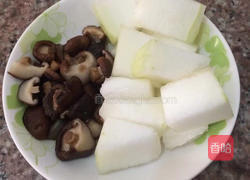 冬瓜大骨头汤的做法图解2