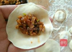 香菇鸡肉饺子的做法图解9