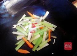 清炒芹菜的做法图解3
