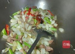 红葱头炒鸭的做法图解7