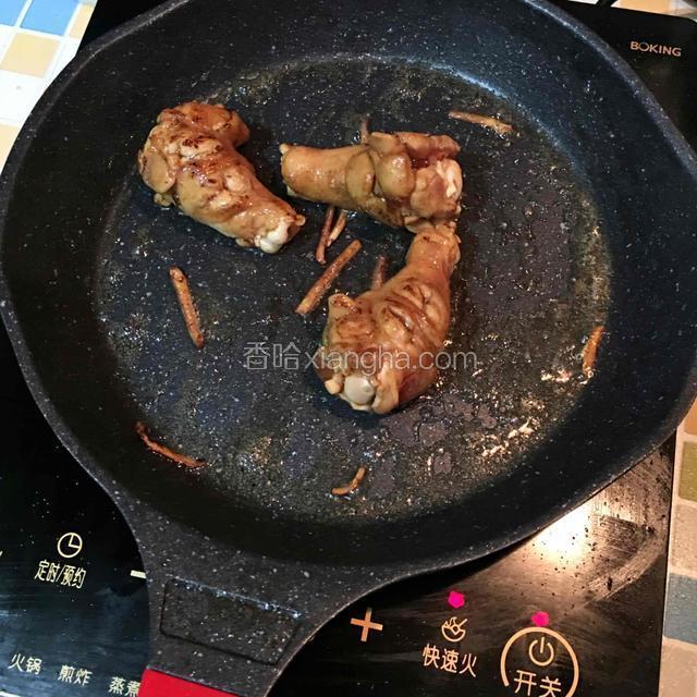 小火煎至两面金黄
