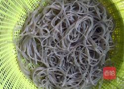 肉末粉条的做法图解2