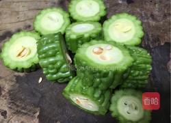 煎酿苦瓜的做法图解3
