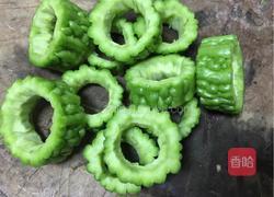 煎酿苦瓜的做法图解4