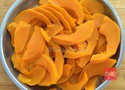 南瓜花卷的做法图解3