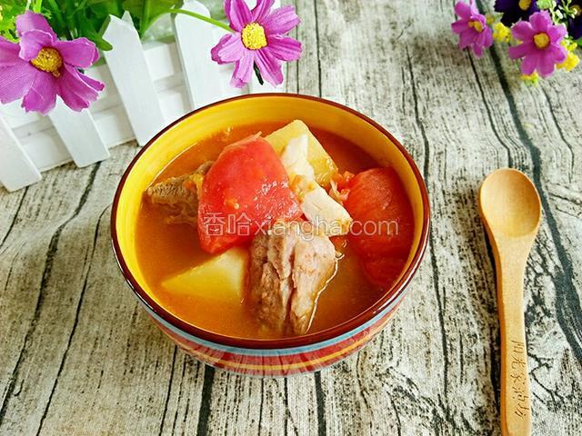 来一碗热乎乎的番茄土豆排骨汤~