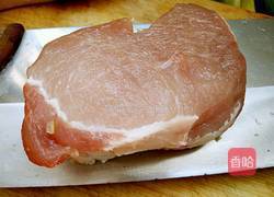 肉丝炒黄秋葵的做法图解1