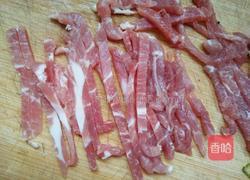 肉丝炒黄秋葵的做法图解2