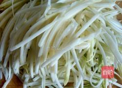 凉拌菜瓜的做法图解2