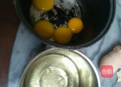 最简单的用电饭锅做巧可力蛋糕的做法图解1