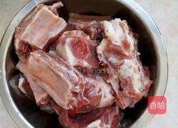清汤排骨的做法图解1