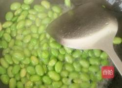 青豆炒千张的做法图解2