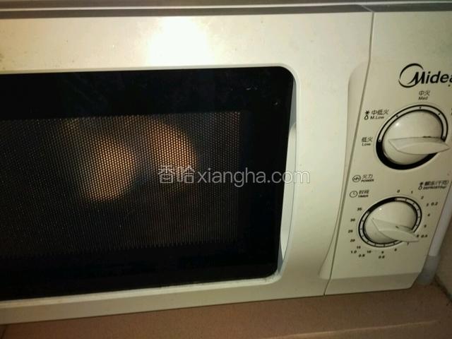 送进微波炉，高火叮6分钟