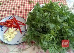 香酥翠茼蒿的做法图解1