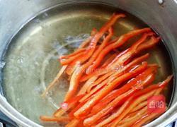 芹菜炒肉丝的做法图解4