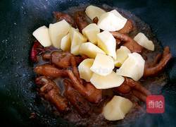 鸡爪炖土豆的做法图解11