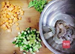 鲜虾炒饭的做法图解1