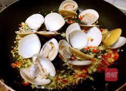 白蛤蒜仔意大利面的做法图解5