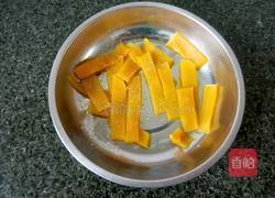 椰汁西米南瓜汤圆的做法图解3