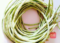 豇豆角炒肉的做法图解1