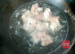 花生大枣猪蹄汤的做法图解3