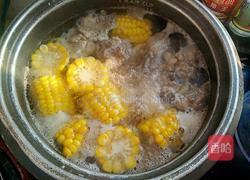 紫菜玉米排骨汤的做法图解8