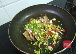 香辣小黄鱼的做法图解5