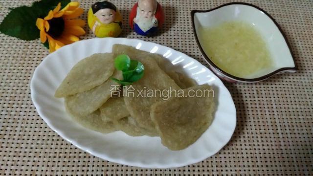 两面一硬就可以了，吃的时候沾上蒜汁。