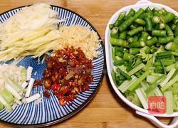 川味仔姜鲜椒兔肉的做法图解3