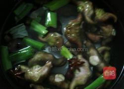 煮菱角的做法图解3