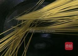 蕃茄蘑菇肉酱意面的做法图解3