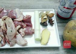 土豆啤酒鸭的做法图解1