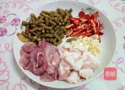 酸豆角炒肉的做法图解3