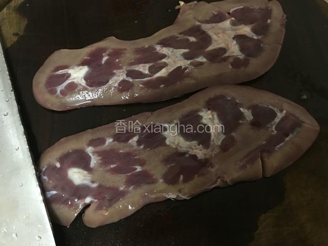 猪腰子对半切开