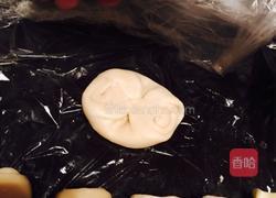 玫瑰豆沙蛋黄酥的做法图解12
